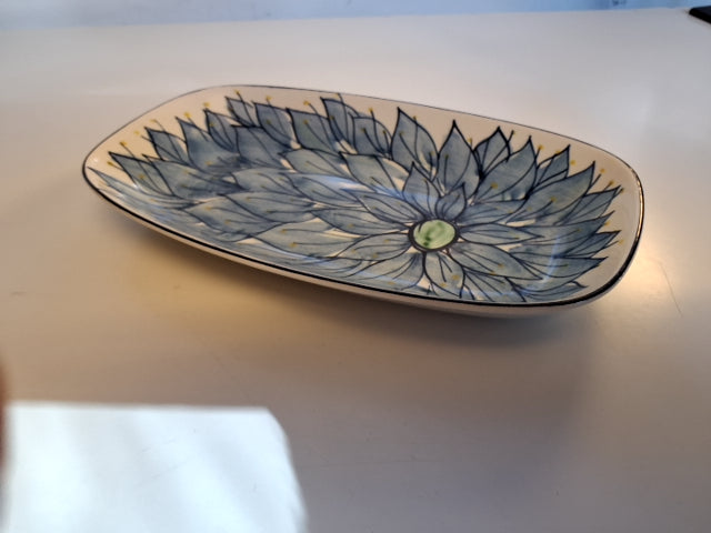 Royal Copenhagen - "Beth Breyen" - Blue Sunflower